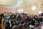 На собрание жителей в ДК пришло около 250 человек
